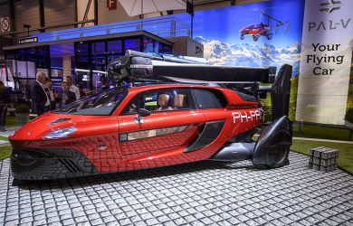 بالفيديو و الصور : شركة عالمية لأول سيارة طائرة في العالم تعتزم دخول السوق المغربي