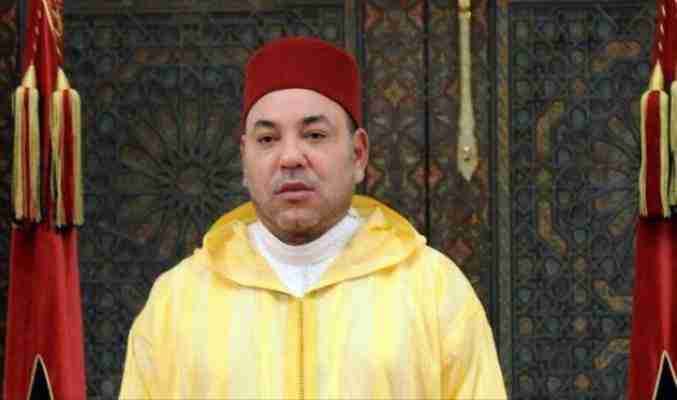هدايا من الملك لسكان الأحياء المجاورة لإقامته بالعيون