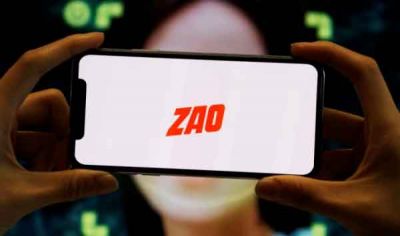 تطبیق يدعى ”Zao ”يثیر ضجة كبیرة عبر العالم