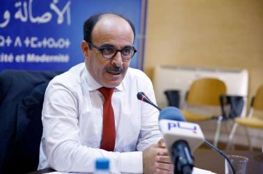 هذا هو سبب عزم العماري على تقديم استقالته وأنباء عن منعه من مغادرة المغرب