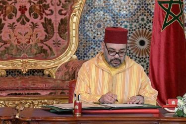 رسمي.. الملك محمد السادس يعفو عن هاجر الريسوني وخطيبها والطاقم الطبي