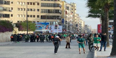 جماهير الرجاء تصطدم مع رجال الأمن قبل انطلاق الديربي