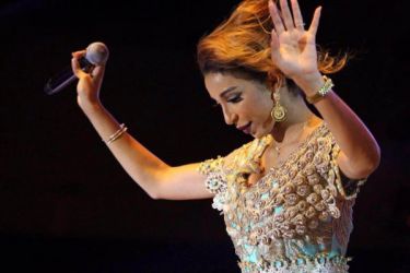  دنيا بطمة في ضيافة امن مراكش على ذمة  قضية  حمزة مون بيبي