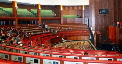 فضيحة سياسية كبرى.. غياب كامل لثلاثة فرق برلمانية من مجلس النواب