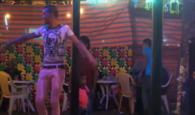 في عهد سيسي مصر.. ساحات المساجد حلبات للرقص