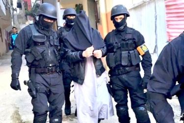  فيديو صادم . خلية إرهابية أبدى أحد افرادها  مقاومة شديدة  وآخر حاول تفجير نفسه وحضر تفكيكها الحموشي شخصيا