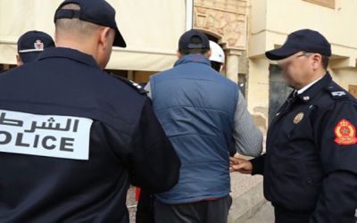 التحقيق في قضية منتحلي صفة صحافيين المتهمان بالابتزاز تكشف تورط قضاة ورجل أمن