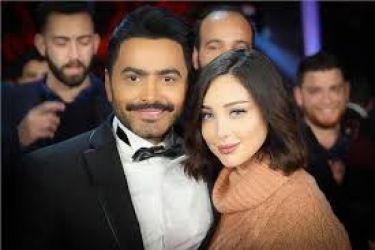 المغربية بسمة بوسيل تتراجع عن الانفصال عن تامر حسني