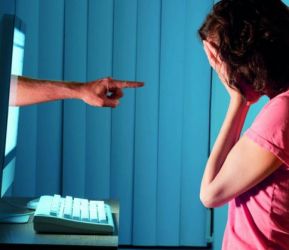 حوالي مليون ونصف المليون امرأة ضحايا العنف الالكتروني بالمغرب حسب آخر دراسة