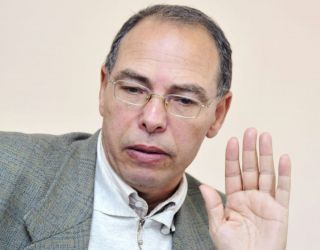 بالوثائق ... وكيل الملك يخرج عن صمته بخصوص منع الحقوقي المعطي منجيب من السفر