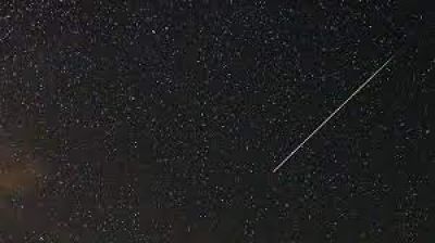 معاهد الفلك بإسبانيا ترصد كريات نارية تعبر سماء المغرب