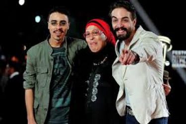هذا ما قال الفنان المعتزل هاشم بسطاوي بخصوص تبرج والدته وخلعها الحجاب
