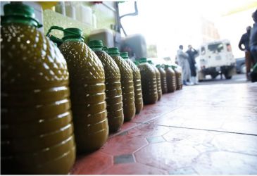 طالما انتظره غالبية المغاربة...  قرار هام جديد يخص زيت الزيتون وهذه خطوطه العريضة 