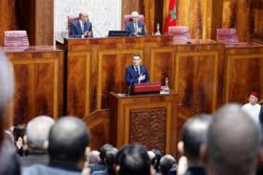 كيف تفاعل نواب الأمة مع هجوم ماكرون على المقاومة الفلسطينية في قلب البرلمان المغربي