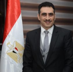 نائب رئيس جامعة القاهرة: الإصلاحات ودعم القطاع الخاص مفتاح التعافي الاقتصادي