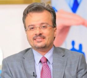مستشار عمرو موسى يخرج عن صمته وهذا بيانه الناري