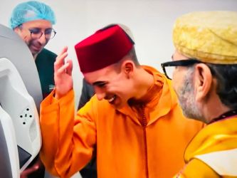 بعد تفاعل المغاربة بشكل كبير . مالذي اضحك الملك وولي عهده خلال افتتاحهما لاكبر مستشفى جهوي ؟