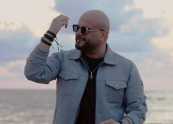 المطرب أمين سلطان يغني "رح حنن قلبي" بعمق وجداني