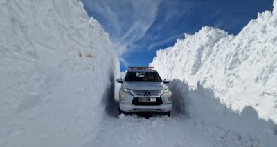 حركة المرور تعود بعدما خلصت السلطات المحلية بإقليم أزيلال  الساكنة من الثلوج 