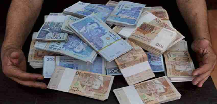 في حادث أغرب من الخيال ، رجل أعمال مغربي يسحب 20 مليارا بعد وفاته