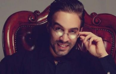 نجم مسلسل وعدي يدخل القفص الذهبي و هذه عروسه (صور)