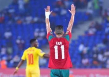 الكاف يختار فيصل فجر أفضل لاعب في مباراة الأسود