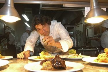 مطاعم عالمية تحارب الفقر بـالملعقة والسكين