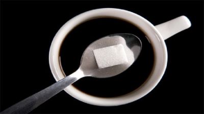 علماء يضعون قائمة مشروبات جديدة يجب الابتعاد عنها