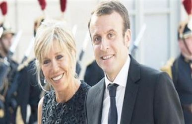 بعد أقل من أسبوع في الإليزيه .. زوجة الرئيس الفرنسي حامل على غلاف شارلي إيبدو!