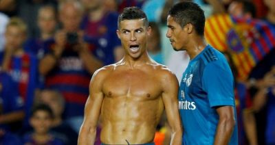 رسمياً: إيقاف رونالدو 5 مباريات بعد دفع “حكم الكلاسيكو”