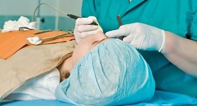 هربا من سداد قرض أجرت عملية لتغيير ملامحها..!