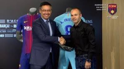 رسمياً ... برشلونة يُمدد عقد إنيستا مدى الحياة