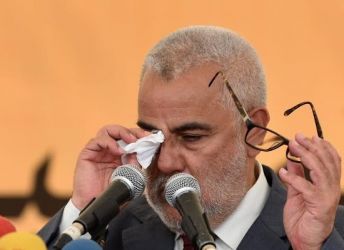 بنكيران دائما ما يعاني من ظلم ذوي القربى ولن يرد على الرميد