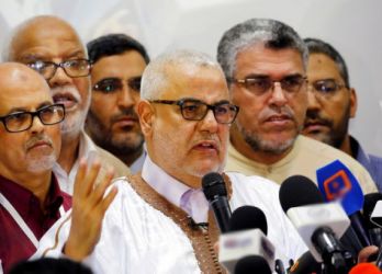يتيم يعلن المصادقة على تقاعد المستقلين..وفيسبوكيون ... شكرا ابن كيران