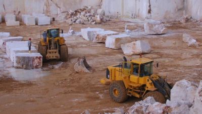 الحكومة تصادق على مشروع مرسوم استغلال المقالع