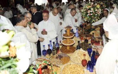للولائم الملكية وظائف أخرى.. الطعام المخزني وتدجين النخب السياسية بالمغرب